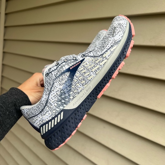 Brooks Adrenaline 21 GTS - Picture 3 of 7